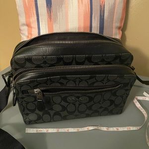 🖐🖐🖐Sold- Coach crossbody bag